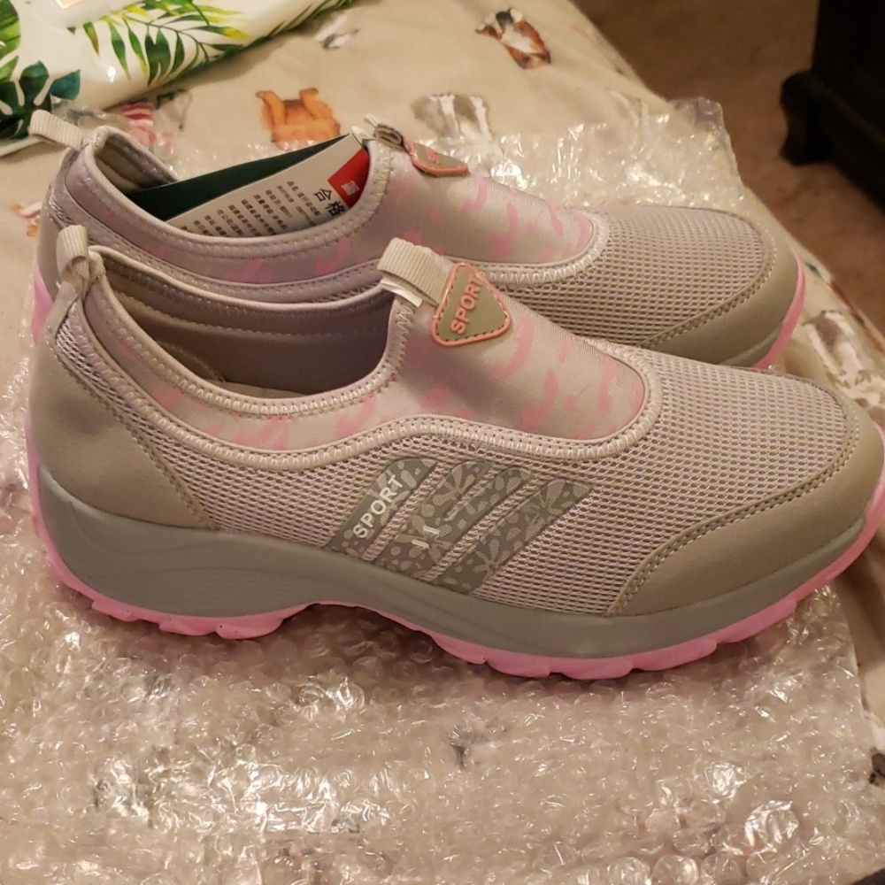 Slip on sneakers